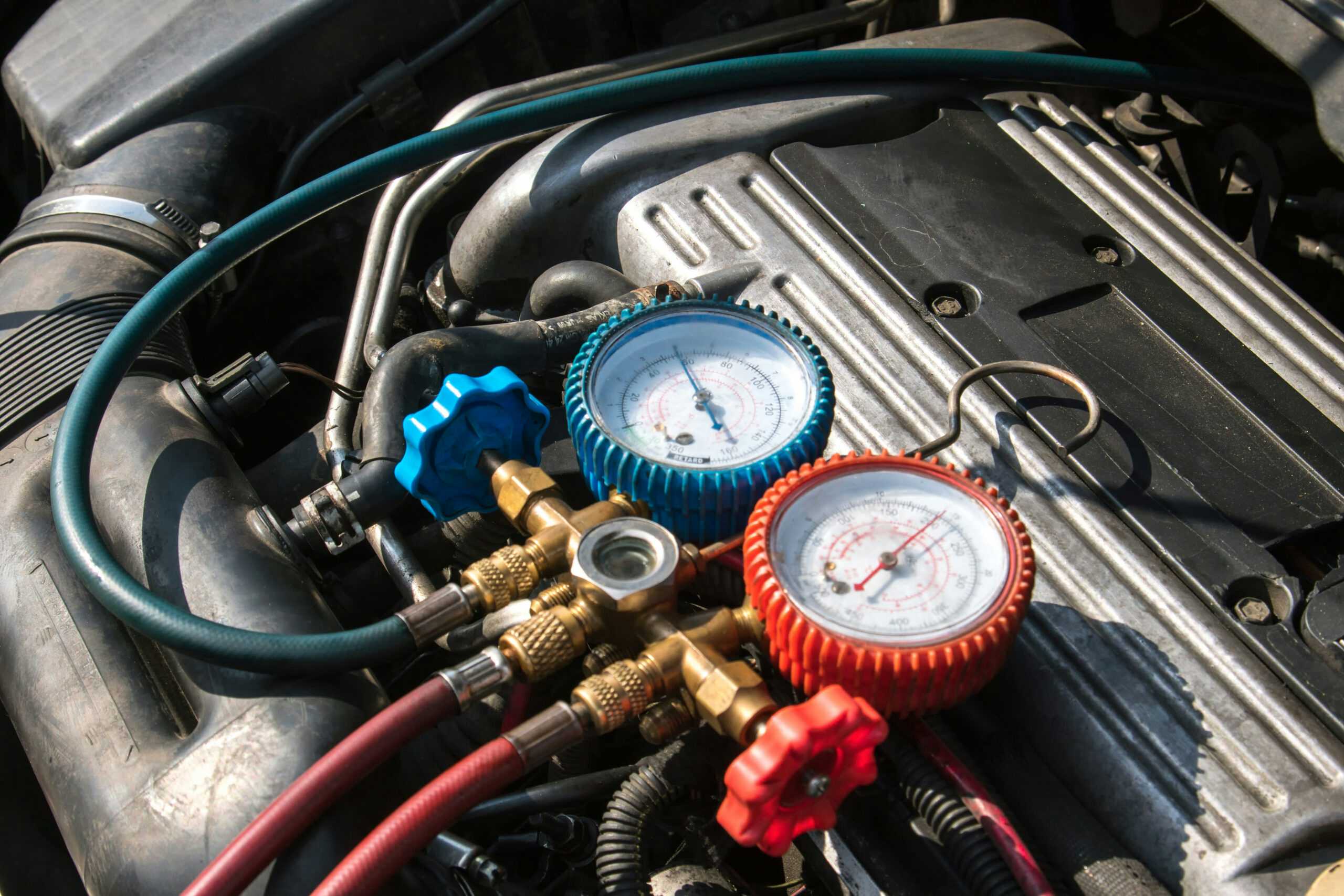 Jakie jest prawidłowe ciśnienie układu klimatyzacji samochodowej?